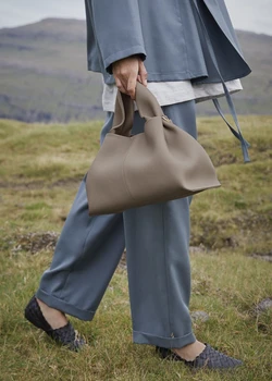 2022 Новая французская квадратная сумка, модная сумка для клецек, повседневная сумка через плечо из воловьей кожи